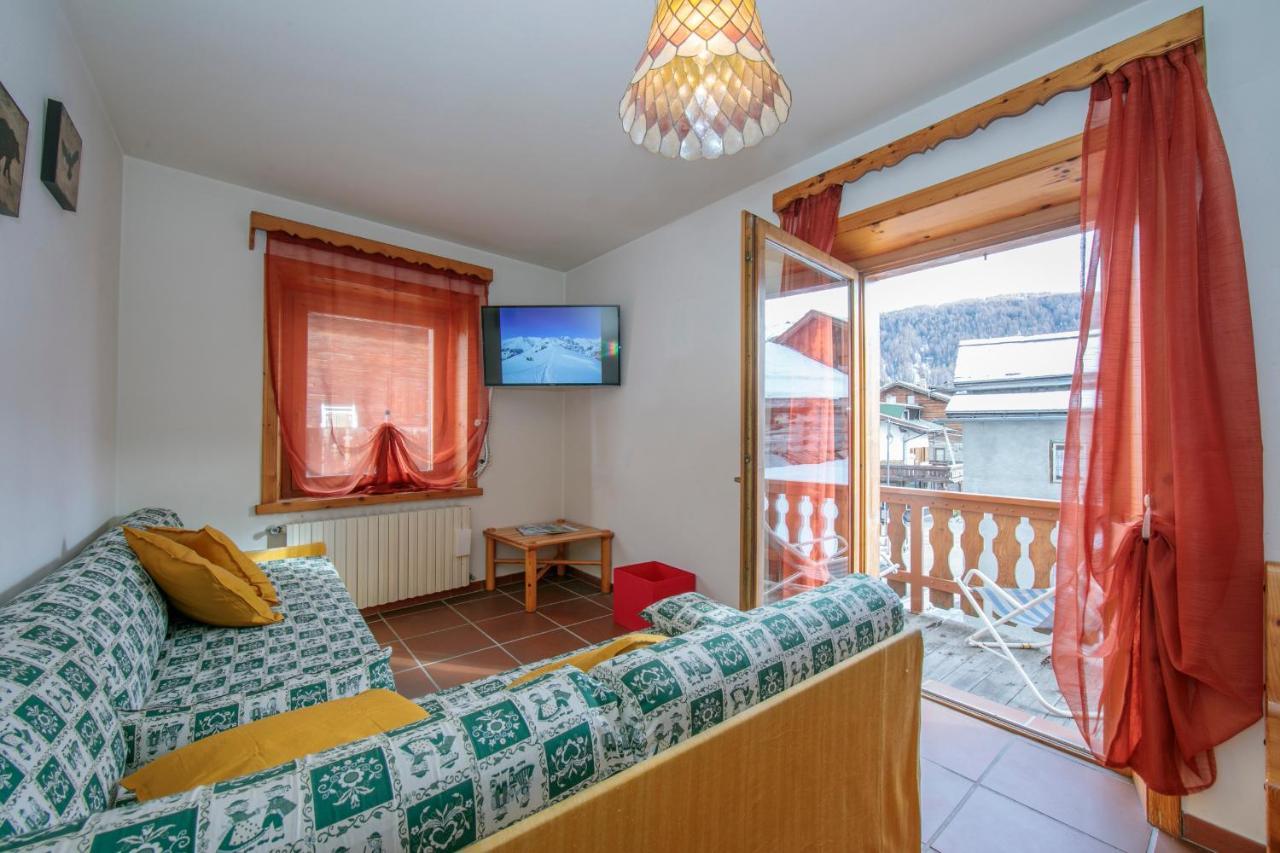 Martina Ski In - Ski Out Mt 50 - Happy Rentals Livigno Kültér fotó